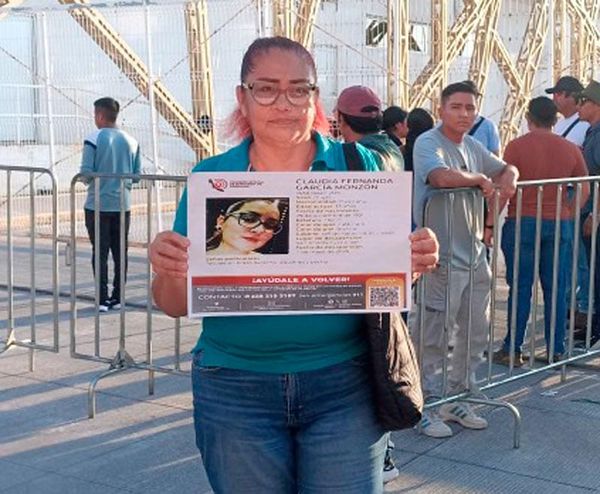 ¡PIDE AYUDA A CLAUDIA! - PARA LOCALIZAR A SU HIJA