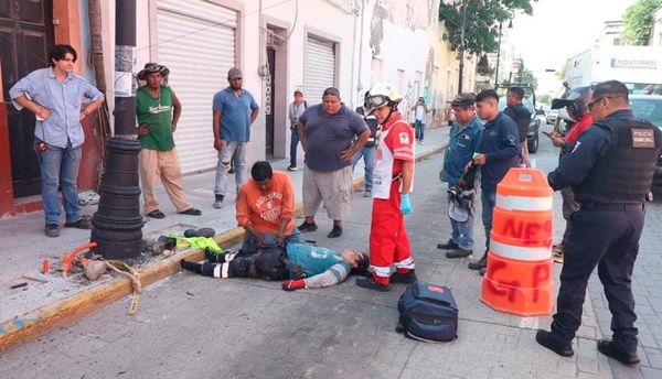 ¡TRABAJADOR SE CAYÓ DE LUMINARIA EN EL CENTRO HISTÓRICO!