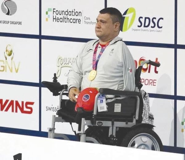 ¡ARNULFO CASTORENA LO HACE, ES DE ORO!