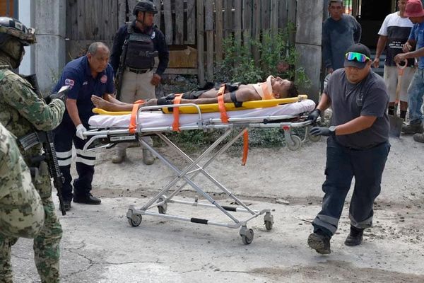 ¡ALBAÑIL CAE SIETE METROS CUANDO ECHABA EL COLADO!