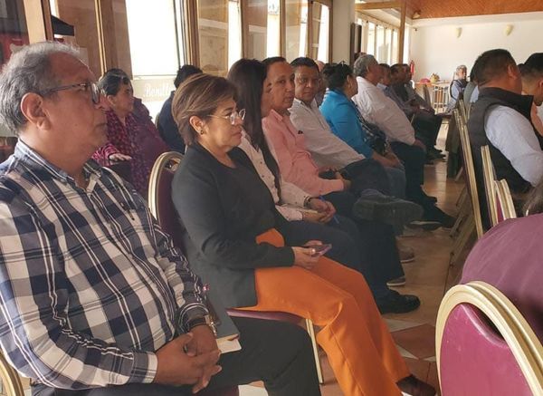 ¡LOS MANDAN A LA ESCUELA!