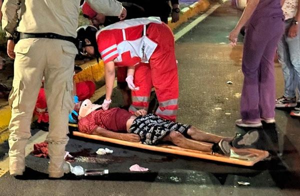 ¡CAFRE EN AUTO NEGRO ATROPELLÓ A JULIO CÉSAR!