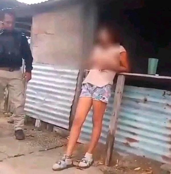 ¡MAMÁ ENCADENABA DE LOS TOBILLOS A SU HIJA DE 13 AÑOS!