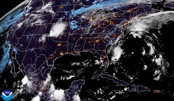 ¡LLUEVE EN EL DÍA, TRUENA Y RELAMPAGUEA EN LA NOCHE! - *LÍNEA FRONTAL EN EL GOLFO, FAVORECE "NORTECITO"