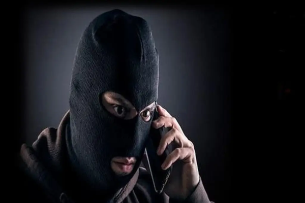 ¡DESENCHUFAN 1,511 LÍNEAS USADAS PARA EXTORSIÓN EN VERACRUZ!