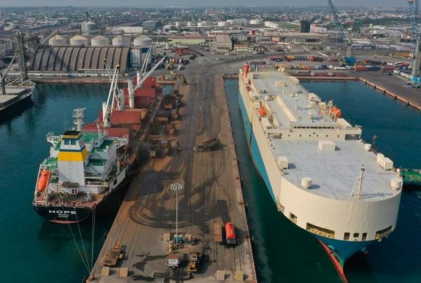 ¡NINGUNO BAJO LA LUPA! - LEY ADUANERA