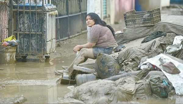 ¡SUMAN YA 48 MUERTOS Y MILES DE DAMNIFICADOS! - VERACRUZ, HIDALGO Y PUEBLA LOS MÁS AFECTADOS