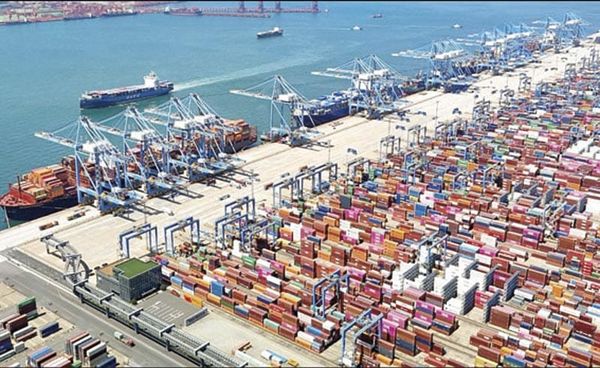 ¡CHINA PROMETE MANTENERSE FIRME ANTE LA AMENAZA DE ARANCELES DEL 100% DE TRUMP!