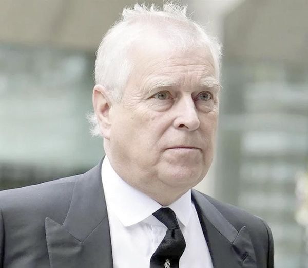 ¡QUITAN A ANDREW TÍTULO DE PRÍNCIPE Y... ¡HASTA SU CASA!