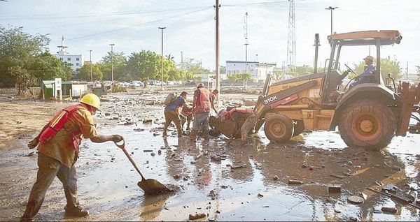 ¡LLUVIAS EN MÉXICO DEJAN 64 FALLECIDOS Y 65 DESAPARECIDOS!