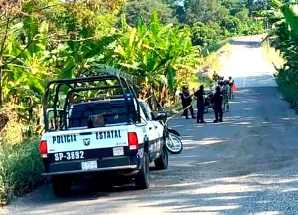 ¡ENCUENTRAN A HOMBRE SIN VIDA Y ATACADO A BALAZOS EN TLAPACOYAN!
