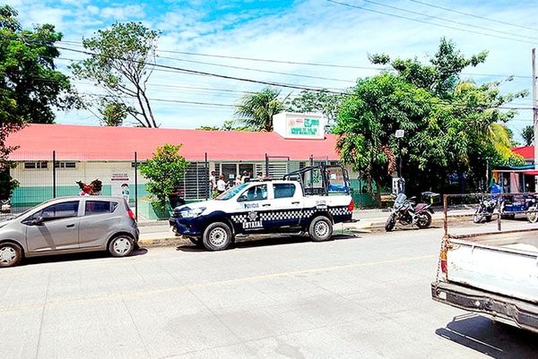 ¡ADULTO MAYOR MUERE DE UN INFARTO AFUERA DE LA CLÍNICA IMSS BIENESTAR!