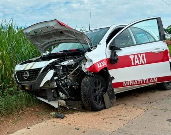 ¡MOTOCICLISTA SE VA AL CIELO EN ENCONTRONAZO!