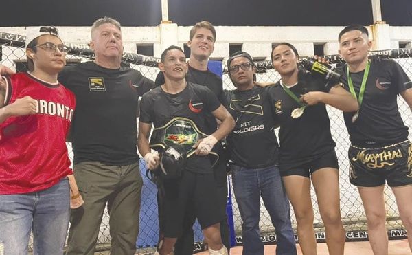 ¡MIGUEL ALVAREZ SE CORONA EN TORNEO DE ARTES MARCIALES MIXTAS!
