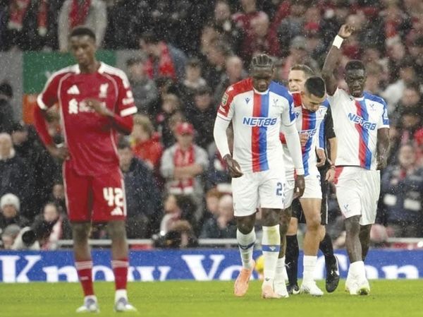 ¡CRYSTAL PALACE EMPEORA CRISIS DEL LIVERPOOL Y LO ELIMINA!