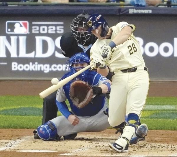 ¡MILWAUKEE VA A CHICAGO CON CLARA VENTAJA DE 2-0!