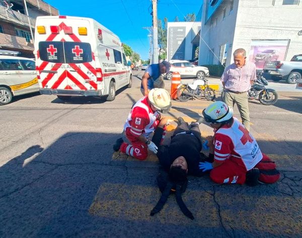 ¡CHOCÓ CONTRA CAMIONETA Y YA NO LLEGÓ A LA CHAMBA!