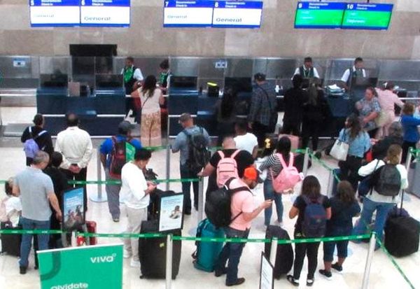 ¡SE DESCONCHFLA OTRO AVIÓN!