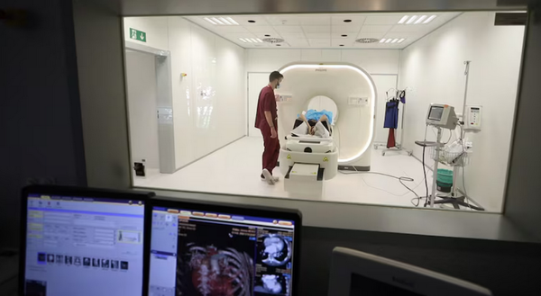 TIPS PARA MEJORAR TU CALIDAD DE VIDA | ATEROESCLEROSIS - La palabra ateroesclerosis proviene de los vocablos griegos athero (pasta) y skleros (duro), y consiste en el depósito de colesterol en las paredes…