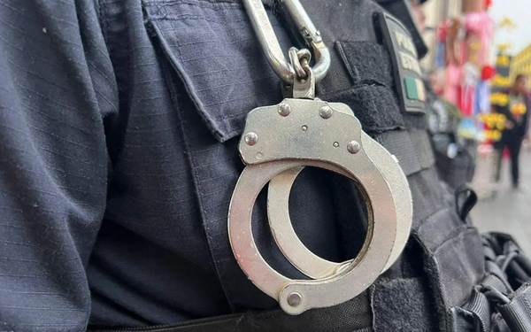 ¡“EL CHIVO” ATROPELLÓ Y REMATÓ CON SU MOTOCICLETA AL PERRITO “MUÑECO”!