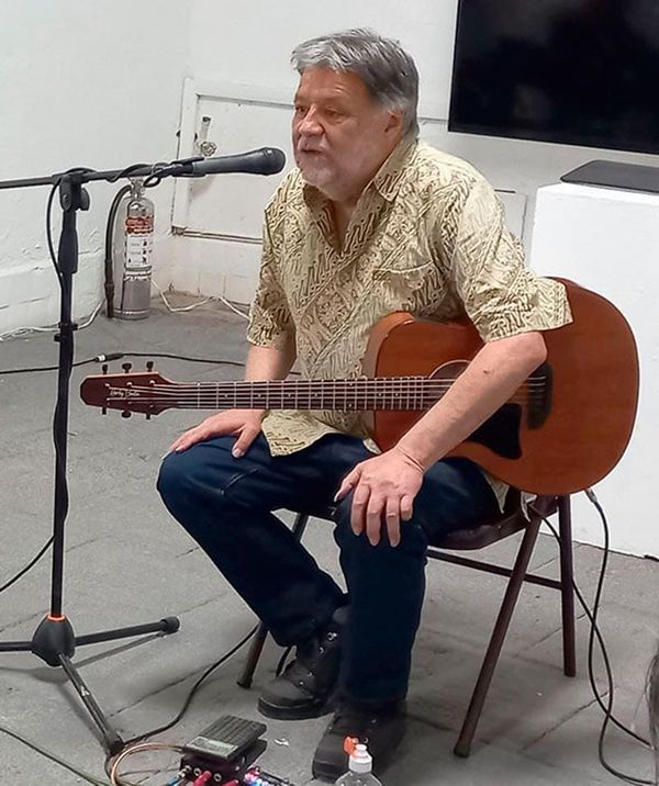 CHARLA Y CONCIERTO CON EBLEN MACARI