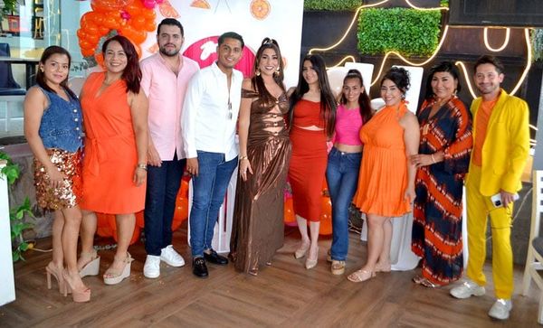 DIEGO Y MARIANA CELEBRAN VELADA FRENTE AL MAR