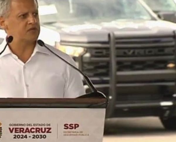 ¡MALANDROS SE ROBAN 15 MIL DE FARMACIA GUADALAJARA!