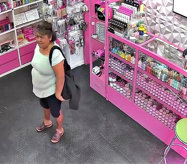 ¡FARDERA ATRACÓ EN LA BOUTIQUE “FANTASY BEAUTY!