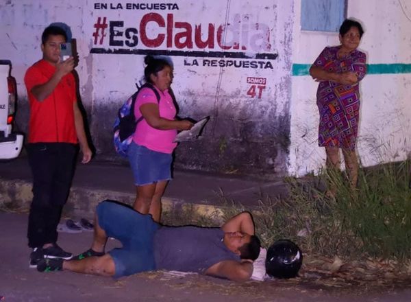 ¡TAXISTA LE PEGÓ Y SE PELÓ EN BOCA DEL RÍO!