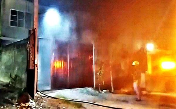 ¡SE QUEMÓ RECÁMARA DE VIVIENDA DE TRABAJADORA!