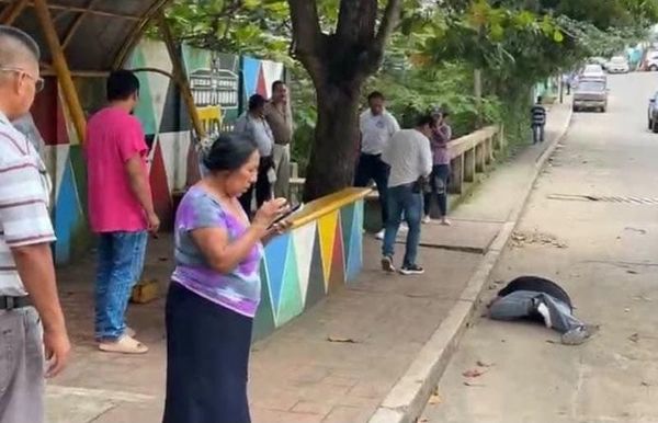 ¡TERROR EN ACAYUCAN! - JOVEN FUE EJECUTADO A BALAZOS CERCA DE LA TERMINAL DE MICROBUSES