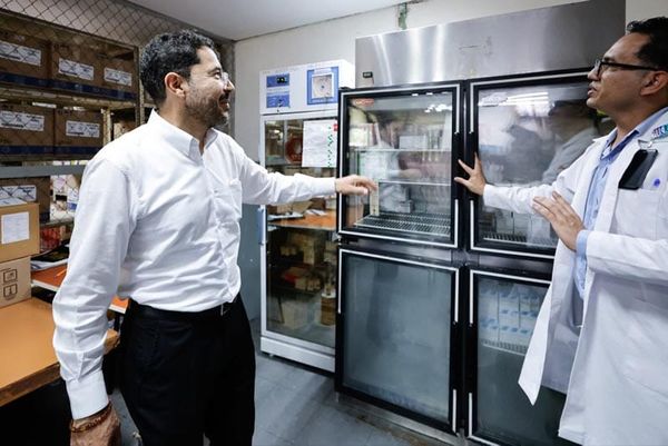 ¡BATRES LE ECHA OJO! - A CLINICAS