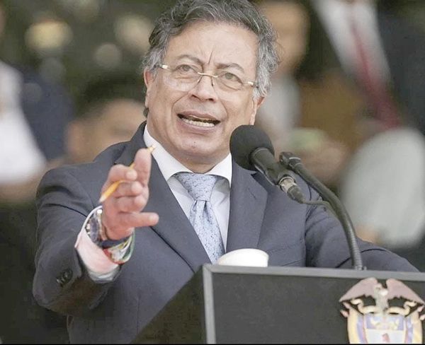 ¡PETRO ANUNCIA LA INCAUTACIÓN DE CASI DOS TONELADAS DE COCAÍNA EN EL PACÍFICO!