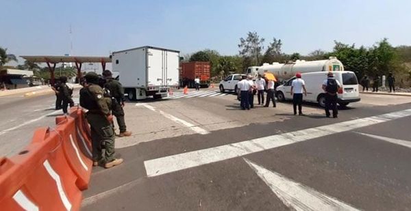 ¡BLOQUEAN LA AUTOPISTA! - EN LA ANTIGUA