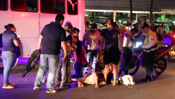 ¡MADRE Y SU HIJO HERIDOS IMPACTADOS POR UN VOLVO!