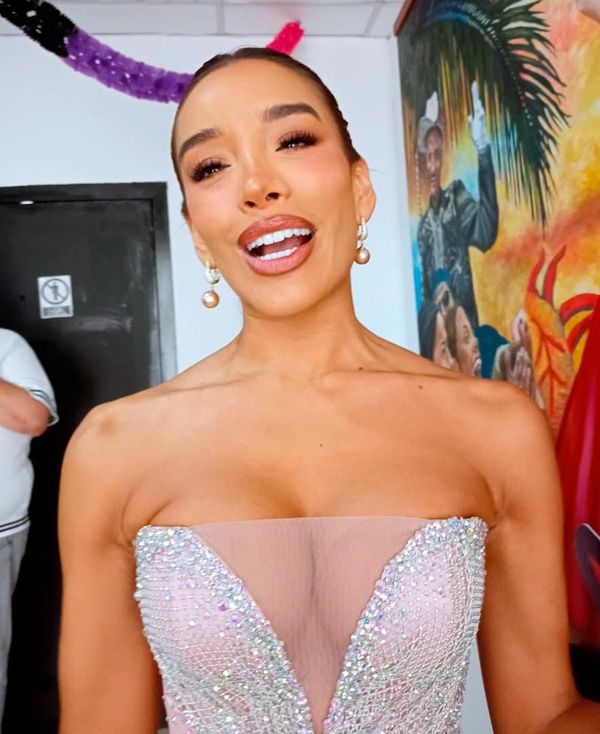 ¡CARNAVAL DE REINAS! - CON LAS MISES