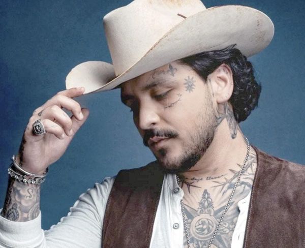 ¡FGR ADVIERTE A CHRISTIAN NODAL: CASO PENAL POR FALSIFICACIÓN DE DOCUMENTOS NO ESTÁ TERMINADO!