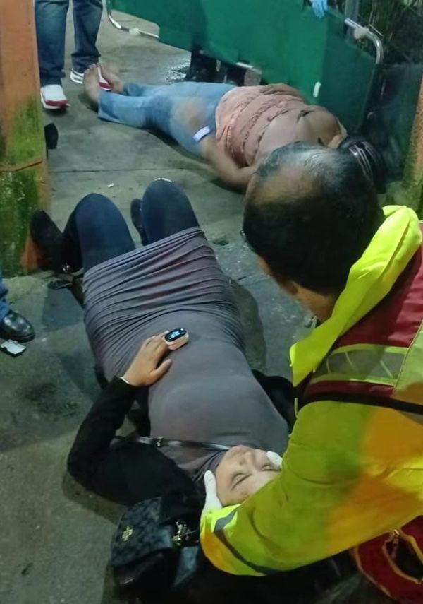 ¡DOS MUJERES HERIDAS EN MOTOCICLETAZO!