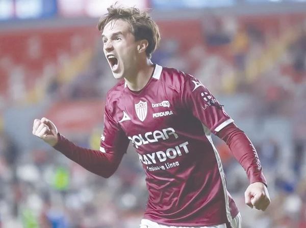 ¡GOLEA NECAXA A SANTOS 4-1 Y SIGUE “CON VIDA”!