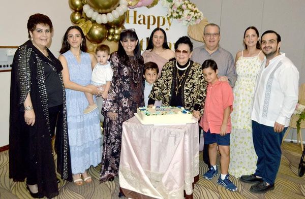 CONCHITA CELEBRA 80 AÑOS DE VIDA