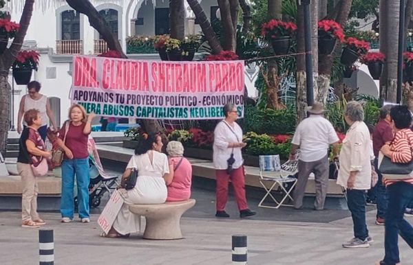 ¡DESDE EL ZÓCALO JAROCHO APOYAN A CLAUDIA!