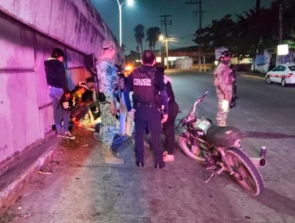 ¡CAYÓ DE LA MOTO EN LA BOTICARIA!