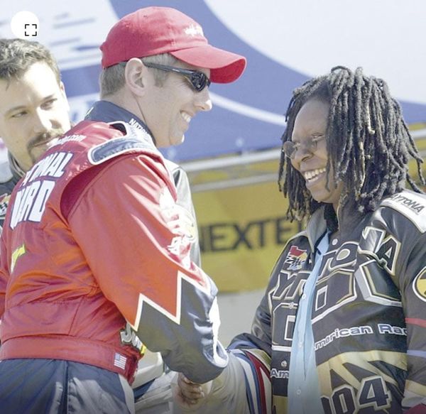 ¡GEORGE BIFFLE, EX PILOTO DE NASCAR, Y SU FAMILIA MUEREN EN AVIONAZO!