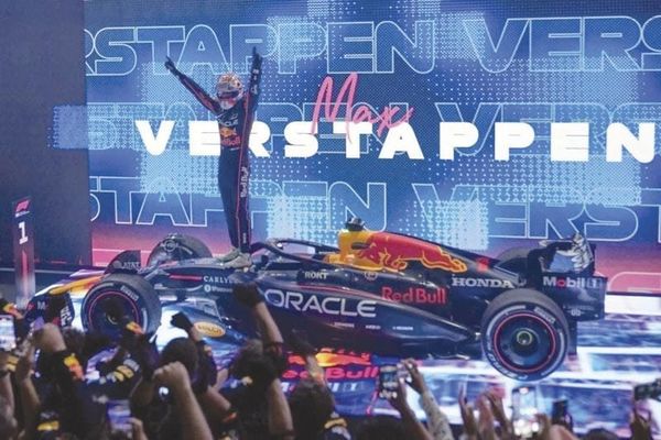 ¡APROVECHA VERSTAPPEN DECISIONES DE MCLAREN Y GANA EL GP DE QATAR!