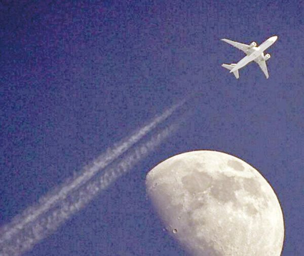 ¡CHINA LANZA COHETES EN EL ESTRECHO DE TAIWÁN!