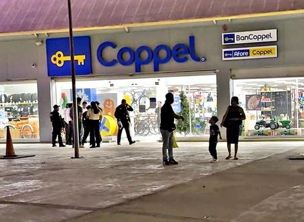 ¡CRIMINALES ARMADOS ROBAN 100 MIL PESOS DE LA TIENDA COPPEL DE LA BRUNO PAGLIAI!