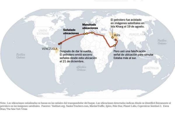 ¡UN PETROLERO PERSEGUIDO POR LA GUARDIA COSTERA DE EU SE PINTA LA BANDERA RUSA!