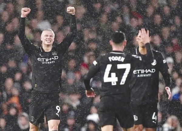 ¡LOGRA HAALAND RÉCORD, PERO EL CITY PIDE LA HORA ANTE FULHAM!