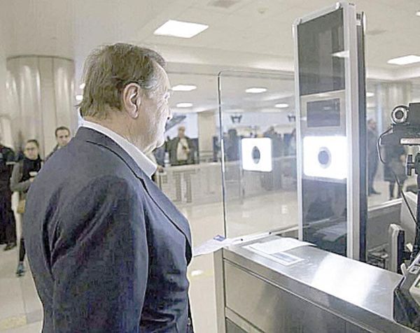 ¡ESCANEO FACIAL SERÁ OBLIGATORIO PARA EXTRANJEROS!