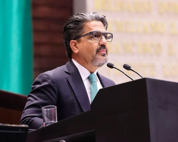 ¡LES QUIEREN QUITAR EL CELULAR! - *Para que se concentren mejor